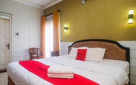 Reddoorz Plus Near Adisucipto Airport 2